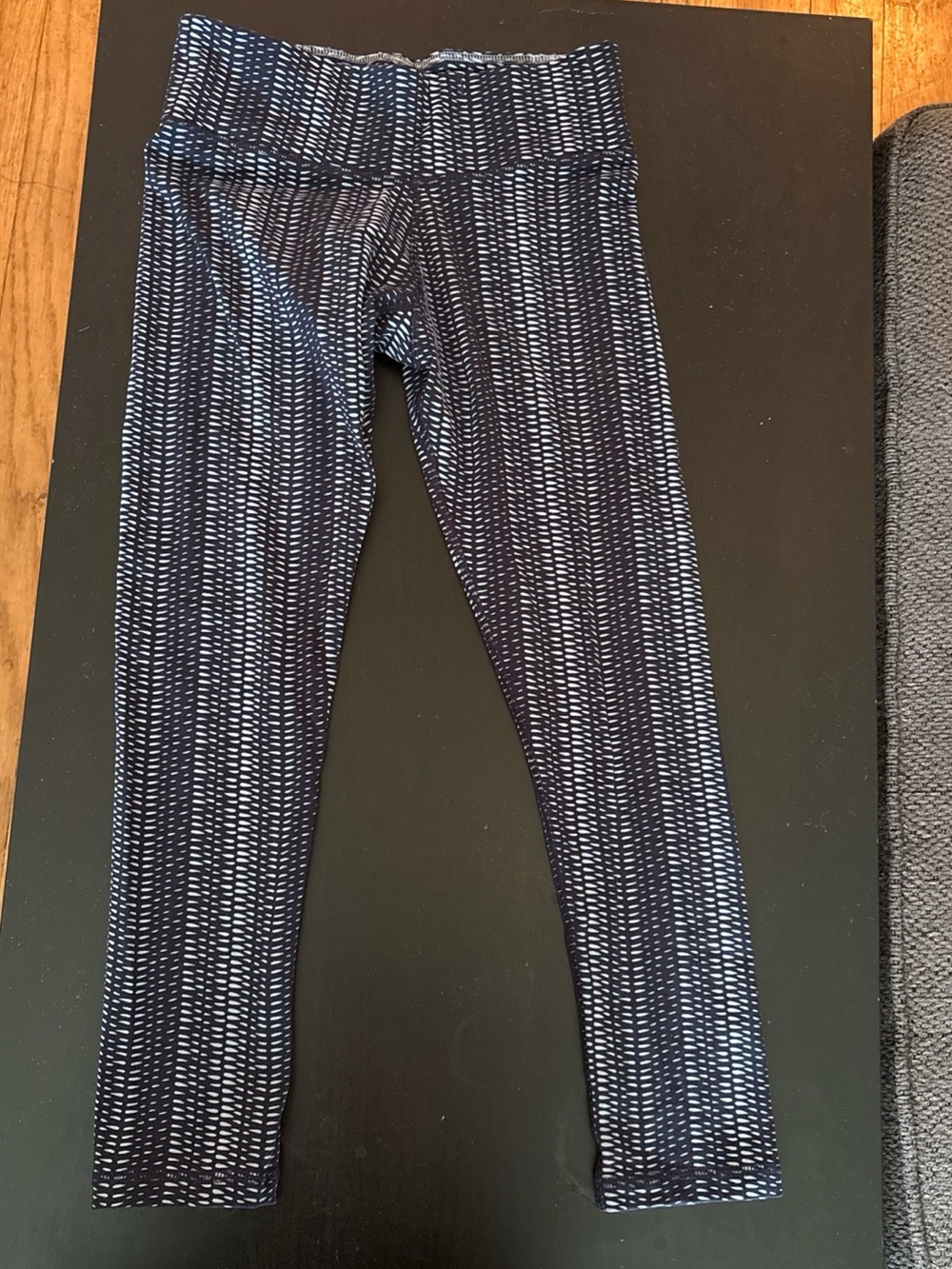 Tasc performance Upf 50 sun protect organic cotton Nola crop 7/8 navy leggings